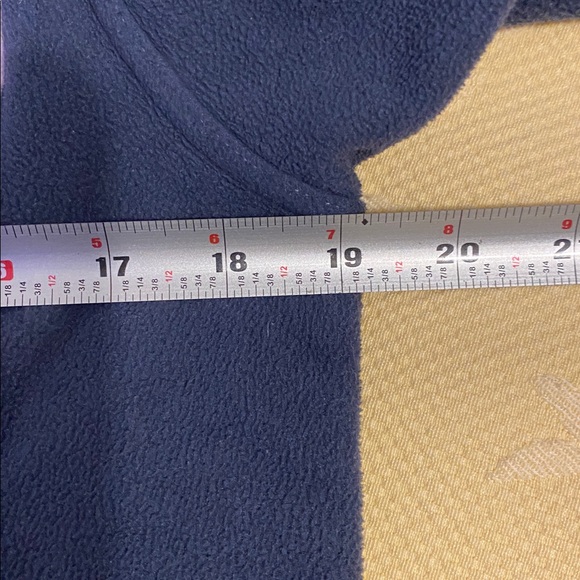 Patagonia Hoodie - Lavender and Navy, thicker fabric, 2 pockets - Picture 6 of 9